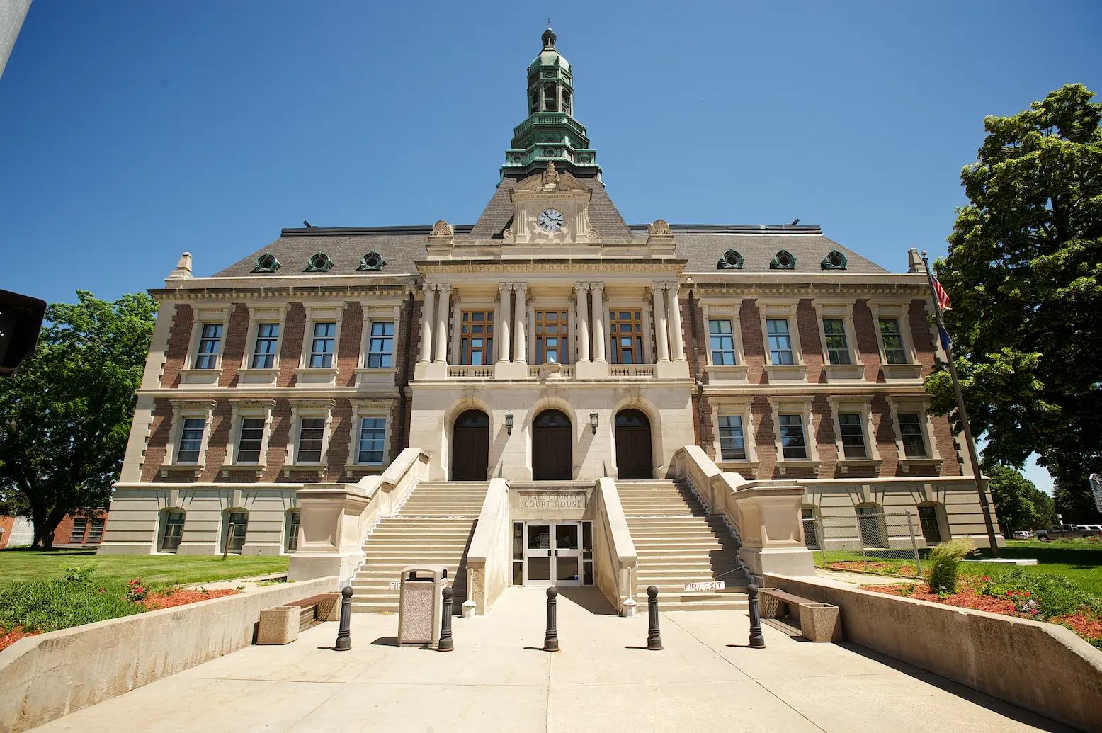 hall county courthouse